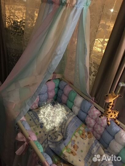 Бортики в кроватку, крепление для балдахина