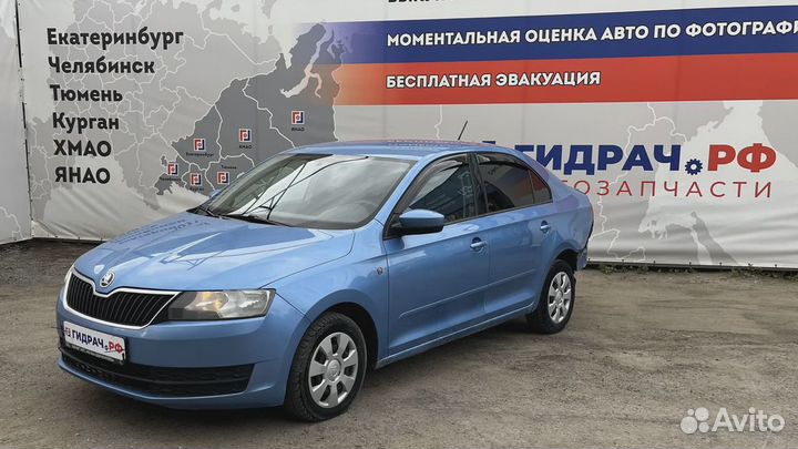 Блок управления стеклоподъемниками Skoda Rapid (NH