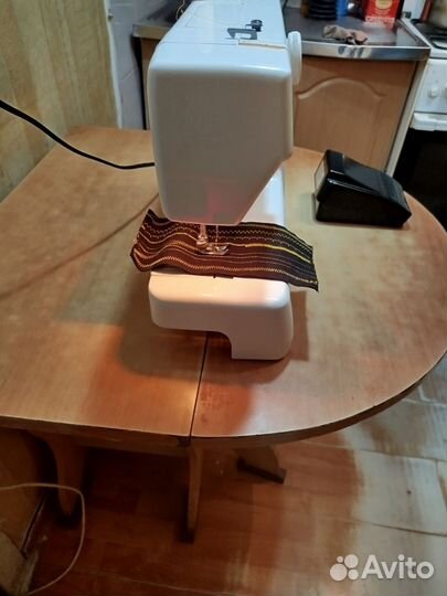 Швейная машинка janome