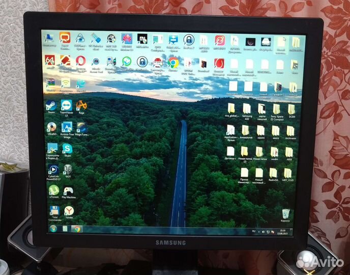 Монитор Samsung SyncMaster 970p