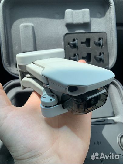 Квадрокоптер dji mavic mini combo
