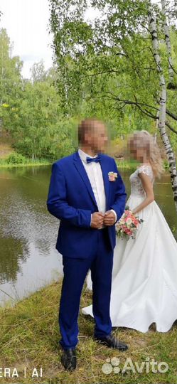 Костюм свадебный