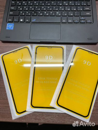 Защитное стекло iPhone 11