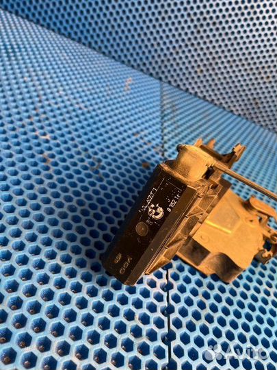 Замок двери передний правый Bmw 5 E39 520I M54 B22