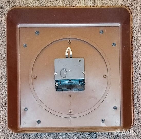 Часы настенные Янтарь