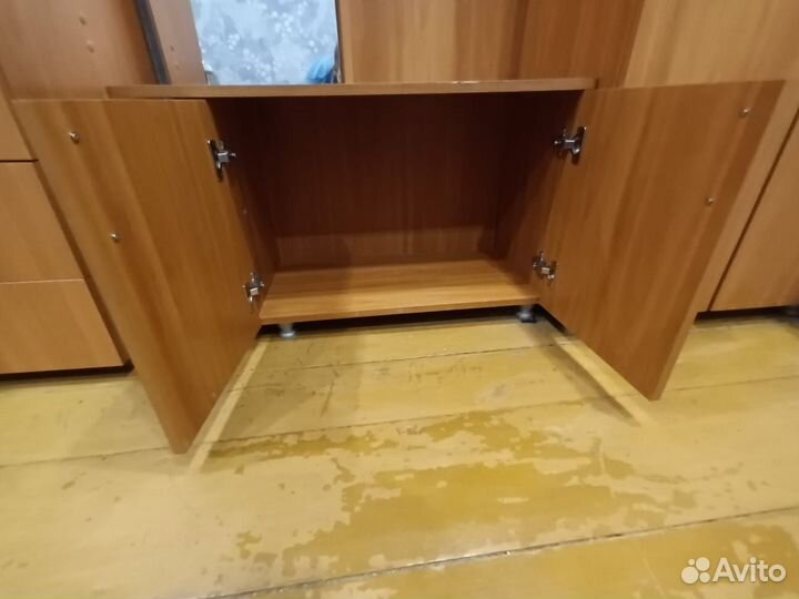 Полка настенная