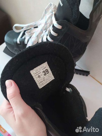 Коньки мужские 39 размер