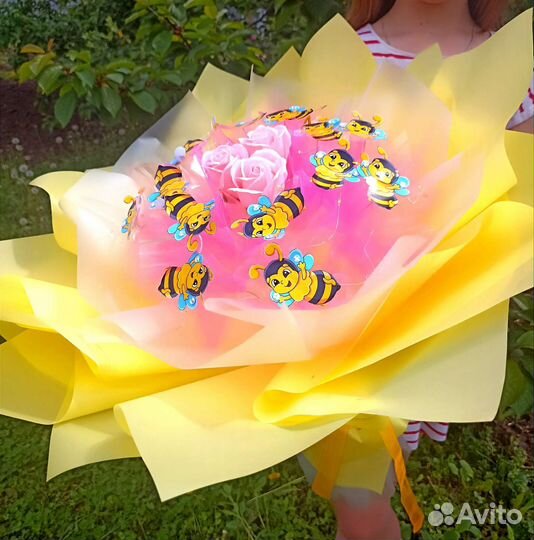 Букет из бабочек.Букет из мыльных роз