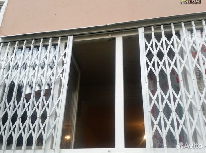Решетки раздвижные на окна под ключ