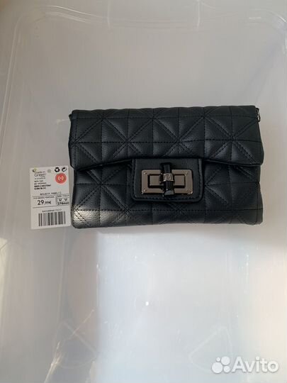 Маленькая сумка фирмы Mango