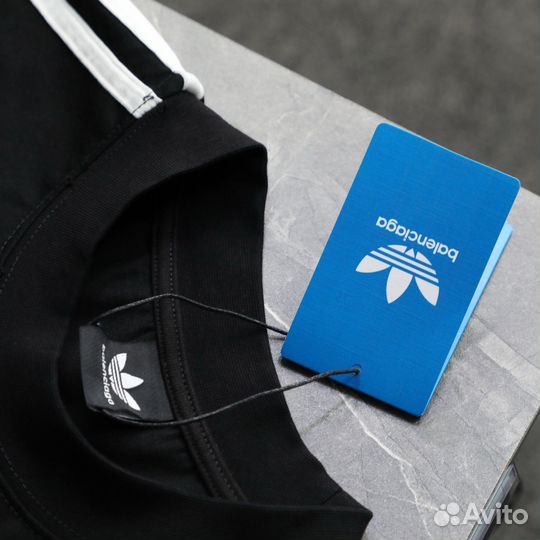 Футболки Balenciaga