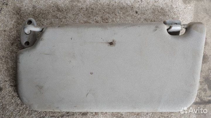 Козырек солнцезащитный правый Ford Fusion