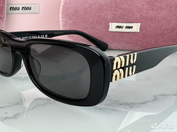 Солнцезащитные Очки Miu Miu