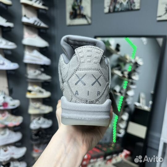 Кроссовки Nike Air Jordan 4 Retro Kaws