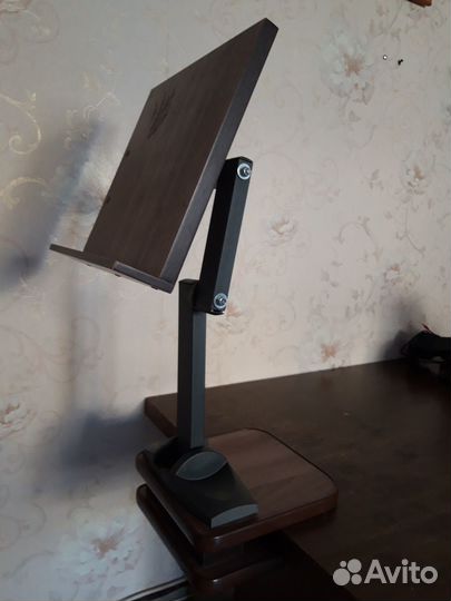 Подставка для книг