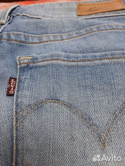 Женские джинсы Levi's