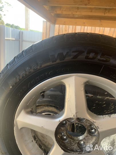 Bridgestone Blizzak WS-60 205/65 R16