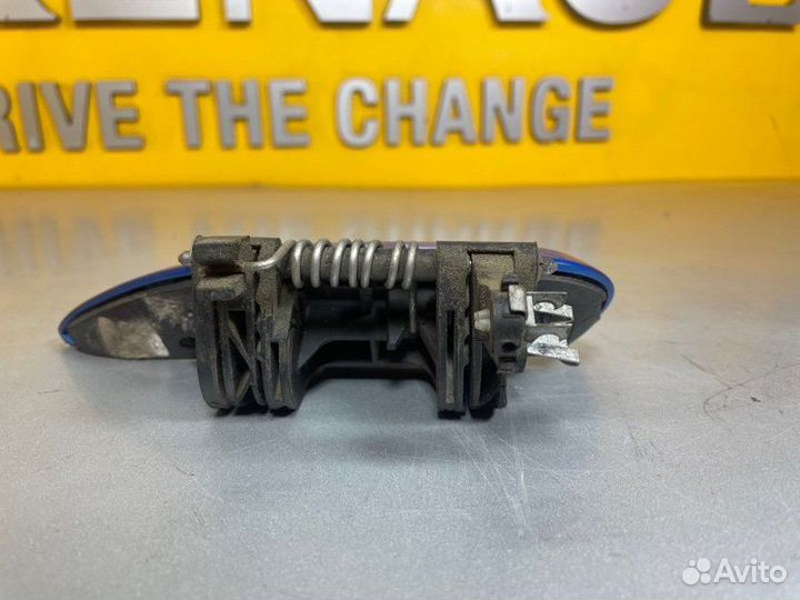 Ручка двери внешняя правая Renault Logan K7M A812