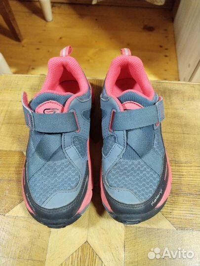 Кроссовки для девочки