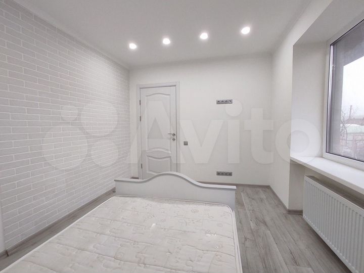 Дом 287,8 м² на участке 15,8 сот.