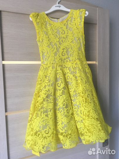 Платье для девочки нарядное 7-8 лет