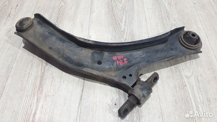 Рычаг подвески Nissan X-trail T31 Лев
