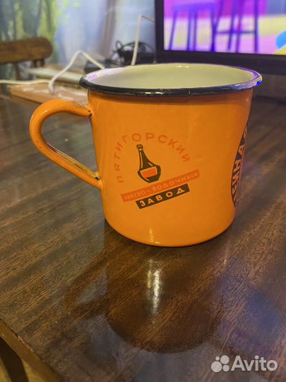 Эмалированная кружка