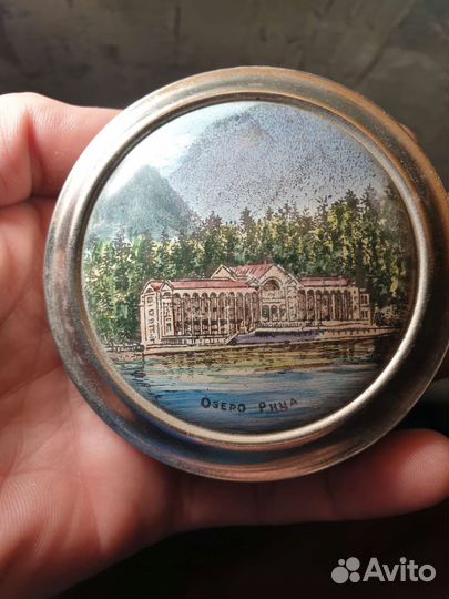 Пудреница ссср,озеро Рица