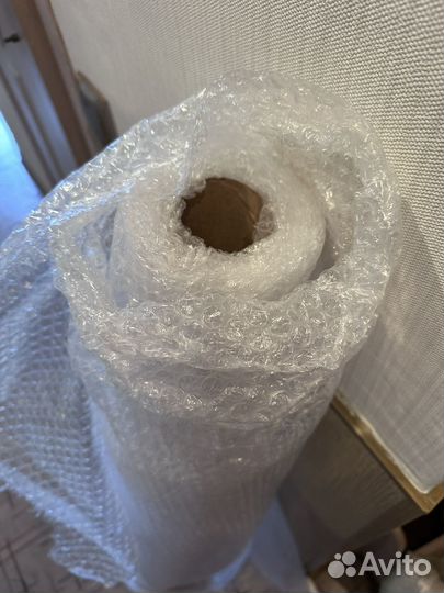 Рулон пупырчатой пленки