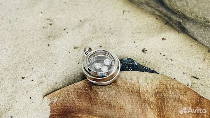 Золотой кулон chopard happy diamodns