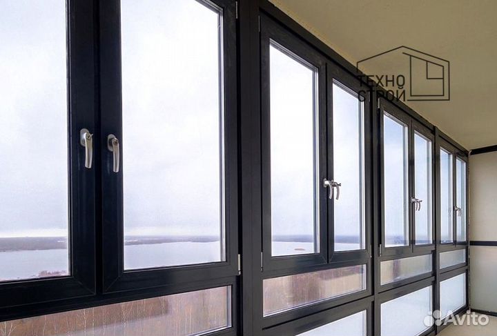 Алюминиевая дверь с остеклением