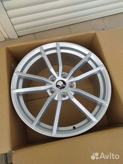 R18/5/112 Skoda Octavia A7, VW Passat Golf, Jetta