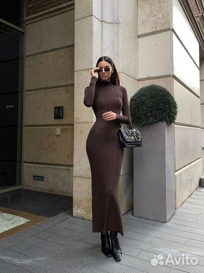 Платье приталенное