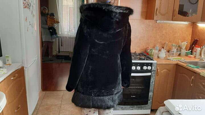 Шуба мутоновая с капюшоном