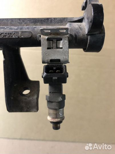 Рейка (рампа) топливная Ford Focus 3 1.6