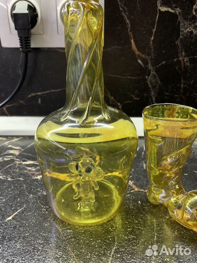 Графин с чертиком внутри