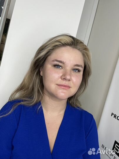 Модель на наращивание ресниц