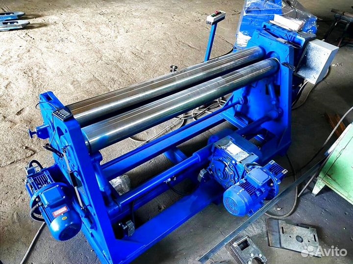 Вальцовочный трехвалковый листогиб