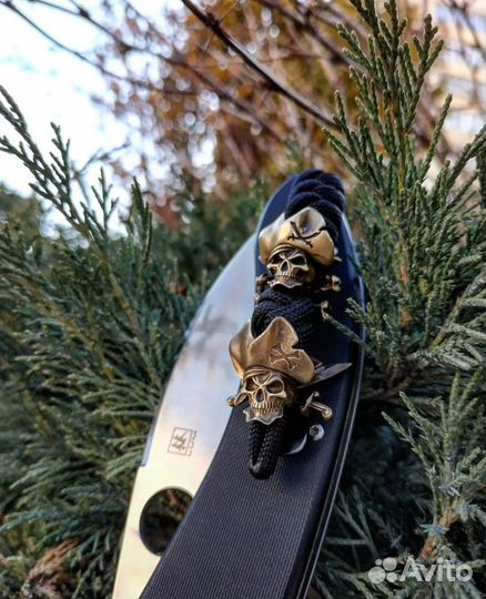 Бусина Темляк Брелок Веселый Роджер Череп Пират