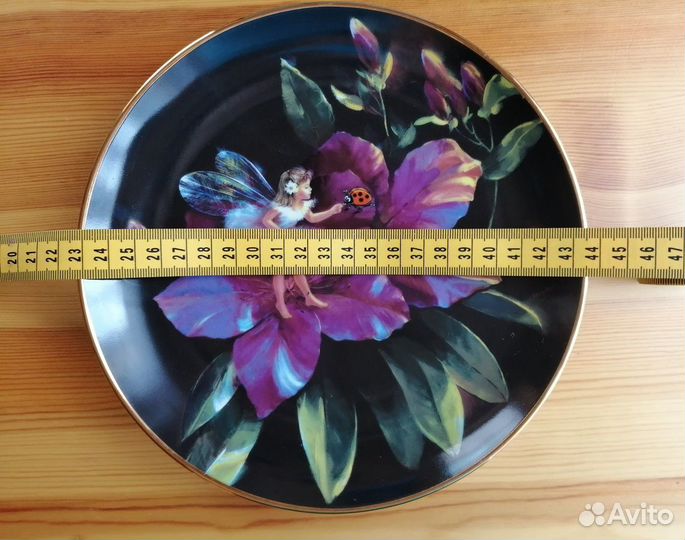 Фарфоровая тарелка коллекционная