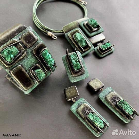 Авторские украшения из кожи с природными камнями