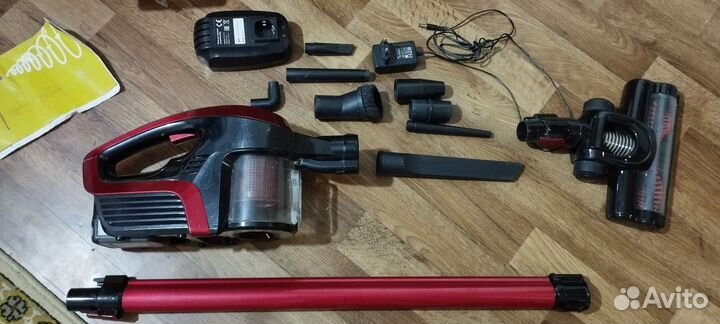 Вертикальный беспроводной пылесос kitfort