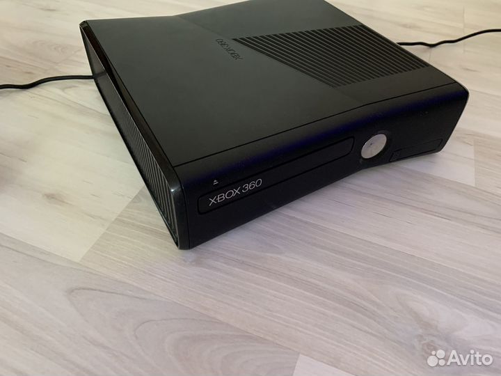 Xbox 360 Е Slim 250Gb