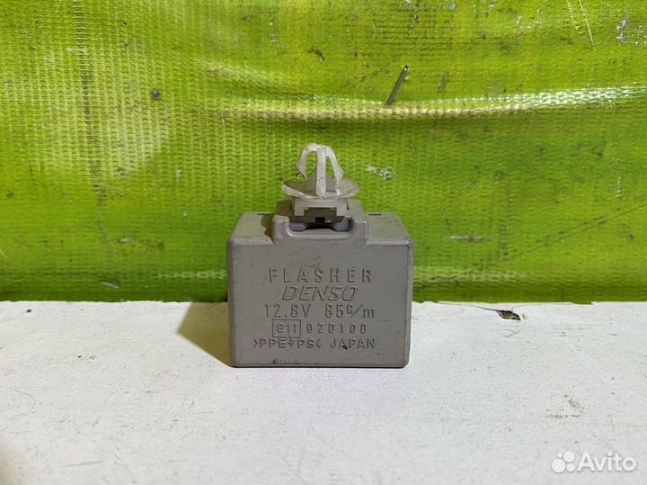 Реле поворота Toyota Lexus 8198030170