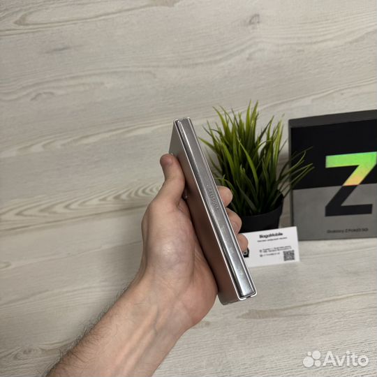 Samsung Galaxy Z Fold4, 12/512 ГБ