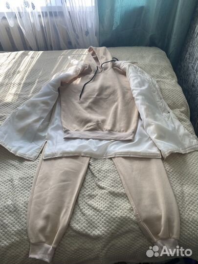 Костюм спортивный