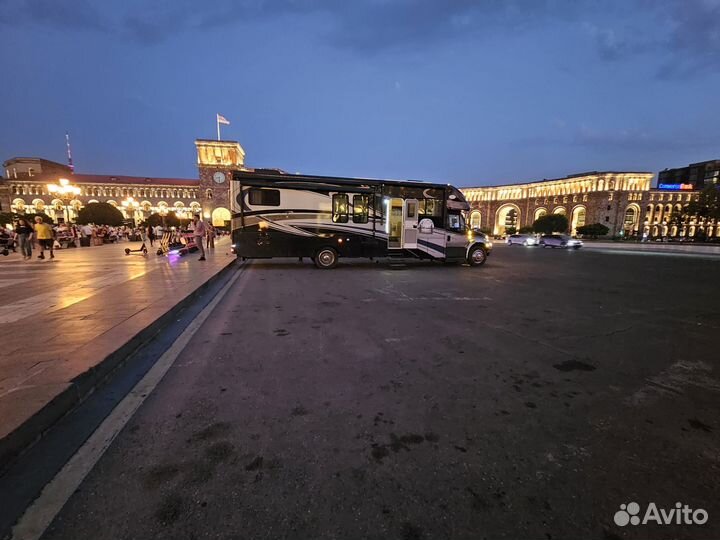 Интегрированный Ford F-53, 2008