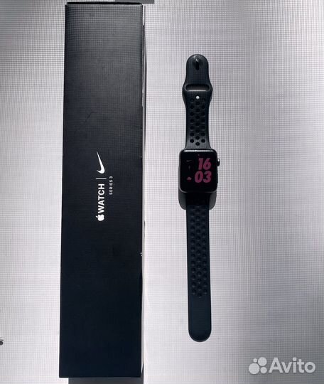 Часы apple watch series 3 42 mm nike
