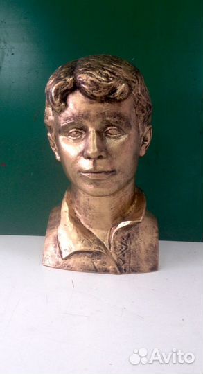 Бюст С. Есенина 22 см. Гипс