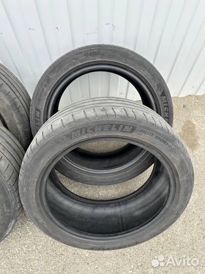 Michelin Pilot Sport 4 225/45 R17 94Y